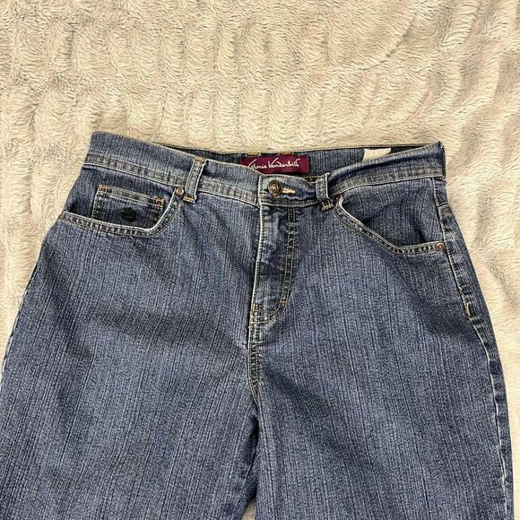 Gloria Vanderbilt Women’s Size 10 Blue Classic Straight Leg Jeans Mid Rise Denim - Picture 3 of 7